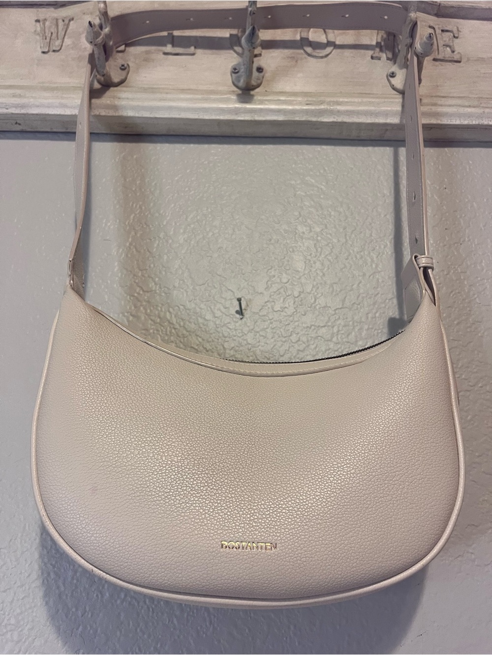 BOSTANTEN Minimalist Off-White Half-Moon Hobo Bag